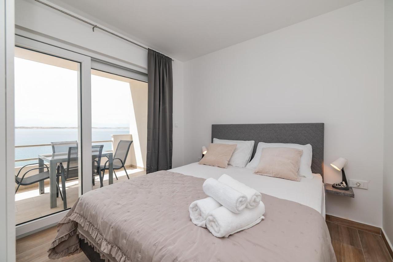 Beachfront Apartments Tic With Seaview Miletici Exterior photo